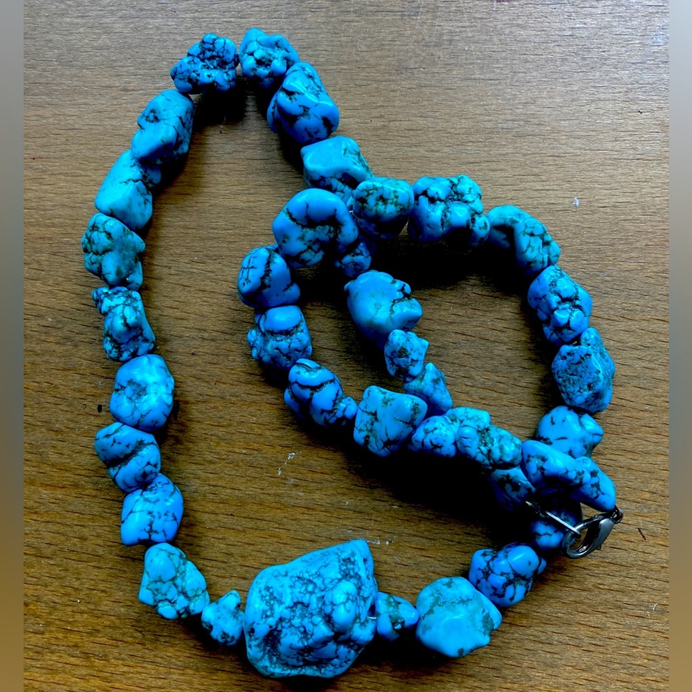 Real turquoise necklace 92 grams
